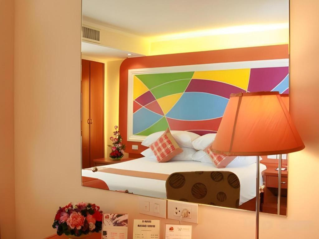 Hip Hotel Bangkok Exterior photo