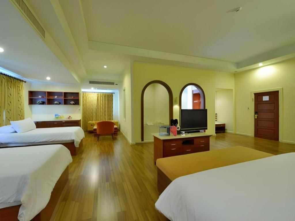 Hip Hotel Bangkok Exterior photo