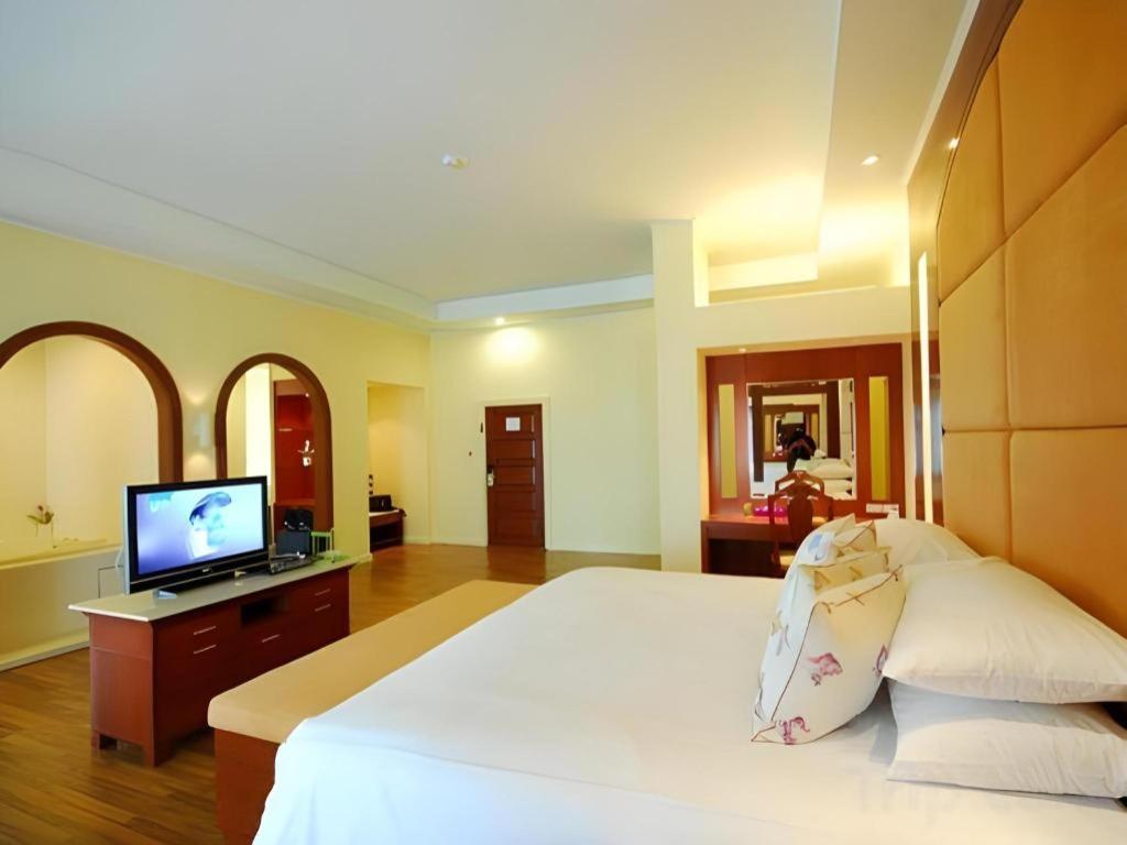 Hip Hotel Bangkok Exterior photo