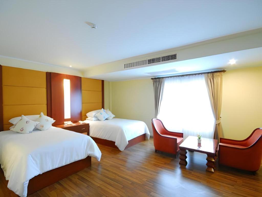 Hip Hotel Bangkok Exterior photo