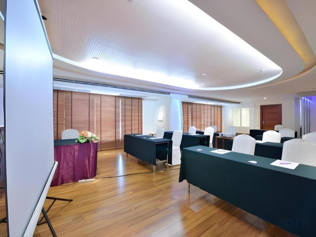 Hip Hotel Bangkok Exterior photo