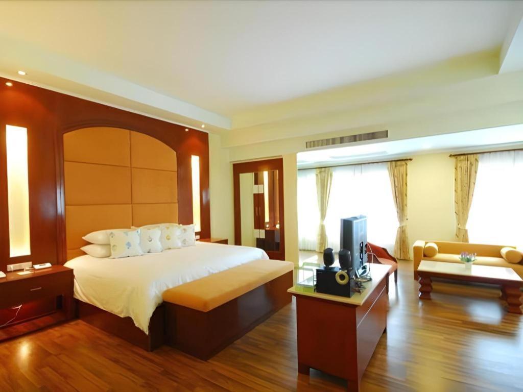 Hip Hotel Bangkok Exterior photo